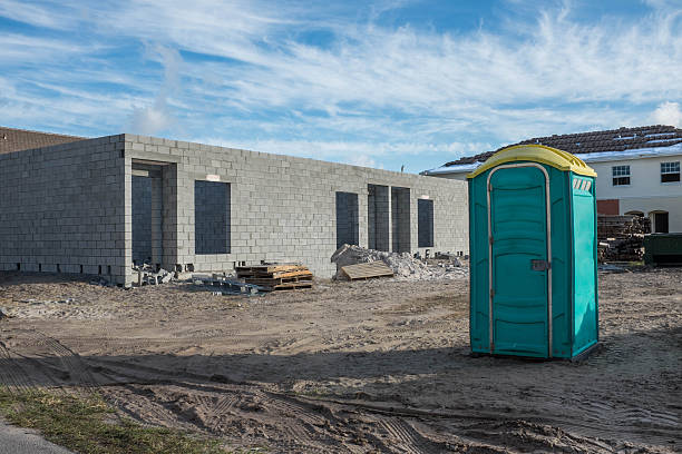 Porta potty delivery and setup in Saks, AL